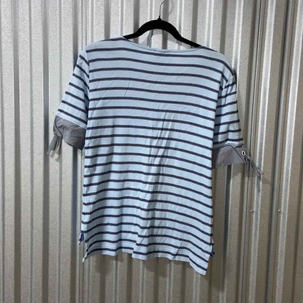 Blouse - Picture 2 of 3